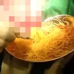 【閲覧注意】なんだこれキメェ･･･体内から超大量の寄生虫を取り出すグロ動画。