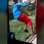 電車から身を乗り出す度胸試しで男性が死亡する動画。