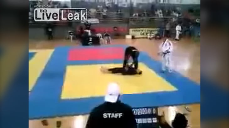 柔道の試合中、首から落ちて四肢麻痺になってしまった少年の動画。