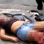 【閲覧注意】歩道に突っ込んだ車、3人の女性に致命傷を負わせるグロ動画。