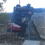 とんでもない威力の砲撃で体が吹き飛ぶ動画。