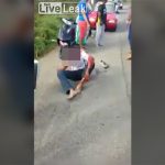 【閲覧注意】猛スピードのバイクで転倒。顔の皮が剥がれてしまったグロ動画。