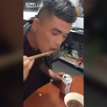 【閲覧注意】ネズミの赤ちゃんを生きたまま食べるグロ動画4本。