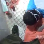 女子大生が学校のトイレで出産しそのまま放置。救出するグロ動画。