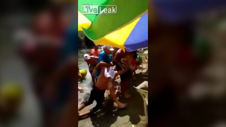 【閲覧注意】川に飛び込んだ男、顔を強打して死亡したグロ動画。