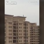 確実に死ねる高さから飛び降り自殺する男性の動画。