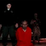 【閲覧注意】まだ幼い子供に人を殺させるISISのグロ動画。