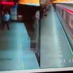 【閲覧注意】地下鉄で飛び込み自殺。ホームと電車に挟まれ即死したグロ動画。