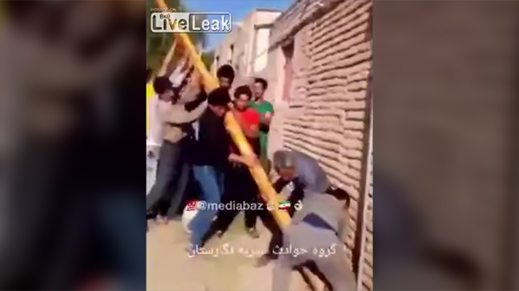 倒れた電柱を素人が修理してはいけない理由。