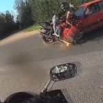 目の前で起きたバイク事故。17歳の女性が死亡した映像。