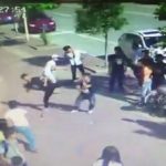 空手家の男 vs 刃物を持った男たち。