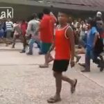 【閲覧注意】4歳の女の子をレ●プして殺害した男、暴徒と化した住民たちに殺される。