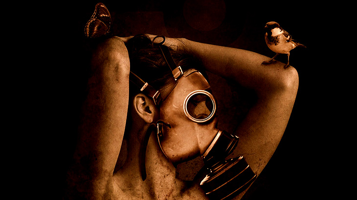 化学兵器の犠牲者。苦しむ人々。安置された死体。