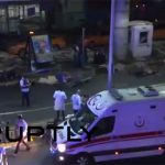トルコで起きた自爆テロ。少なくとも10人が死亡した動画。