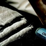 ドラッグでおかしくなった女、路上でセ●クスし始める。