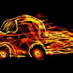 【閲覧注意】暴徒と化した市民。1人の女性を燃えた車に放り投げる。