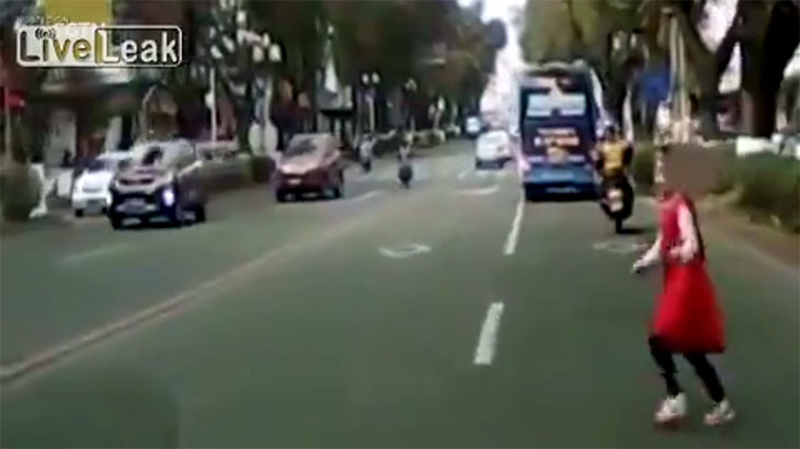 我が子を車にぶつけて保険金詐欺。最低すぎるクズ親。