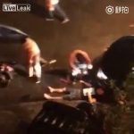 中国の喧嘩、レベルが違う。男の顔面に岩をぶつけるグロ動画。