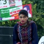 美人レポーター、ライブ中継中に意識を失う様子が怖すぎる。