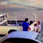 これは気持ち悪すぎる･･･下校中の小学生の女の子を見てオナニーする男。