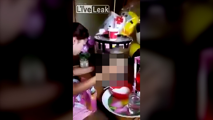 【閲覧注意】死んでしまった赤ちゃん。狂ってしまった母親は “ホルマリン漬け” にした。