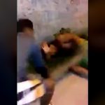 【閲覧注意】レイプ犯の男、死ぬまで木の棒で叩かれる。