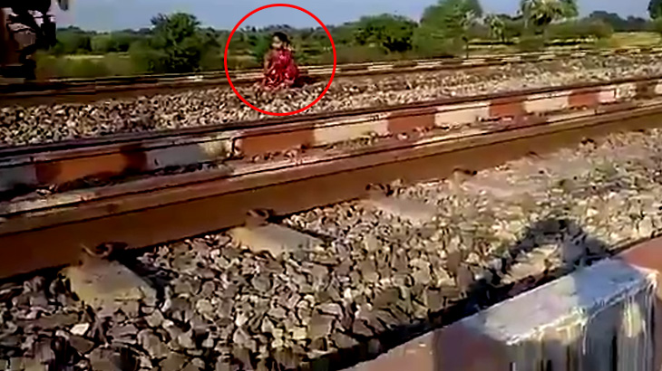 【閲覧注意】電車に轢かれる瞬間を “近くで見る” とこんな感じ。