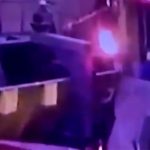 1500℃の溶鉱炉に飛び込んでエクストリーム自殺する男。