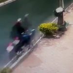 バイクで自損事故をおこした男、即死。