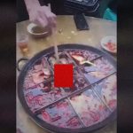 【衝撃映像】レストランの鍋料理の中から “とんでもないもの” が･･･。