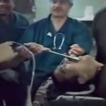 この手術映像、男性の口から “何が出てくるか” 分かりますか？