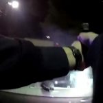 銃を持ったラッパーを射殺した警察官のボディカム映像。