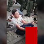 【閲覧注意】強盗犯の2人の男、”追いかけられて” こんな姿に･･･。