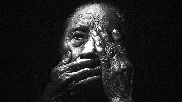 【閲覧注意】手術を受ける “このお婆ちゃんの顔”、陥没してる･･･。