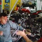 強盗に入った店に “もっとヤバイ奴” がいた場合こうなる →