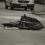 【超！閲覧注意】バイク事故現場、もうグチャグチャ･･･。