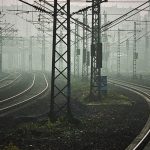 【超！閲覧注意】殺人で起訴された男、電車に飛び込み “とんでもない姿” になってしまったグロ動画･･･。