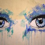 【超！閲覧注意】事故で “胴体真っ二つ” になった男を “見たくてたまらない” 野次馬たち。