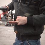 【閲覧注意】自分の指を “電動ノコギリで切る” Youtuberヤバすぎ･･･。