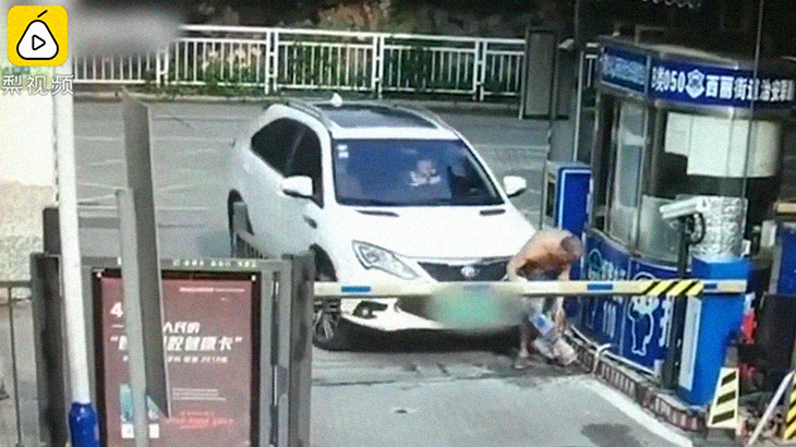 女性ドライバーさん、あまりにも運転下手過ぎて人を殺してしまう･･･。