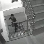 【閲覧注意】ナイフで襲われた男は咄嗟に銃で撃ち殺した。