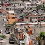 【衝撃映像】スラム街で盗みを働いた男、”こんな身体” にされてしまう･･･。