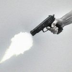 【閲覧注意】頭を撃ち抜かれ “動くことのできないはず” の男性が･･･。