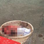 【閲覧注意】”47円を過剰に請求” された男、相手の頭を切り落としてしまうグロ動画。