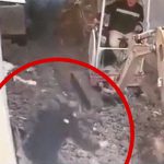 建設現場で “ボッシュート” されてしまう作業員が撮影される。