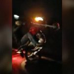 【衝撃映像】バイクの男「ウィリーウェ～イｗｗｗ」→ 後ろから思いっきり轢かれる。