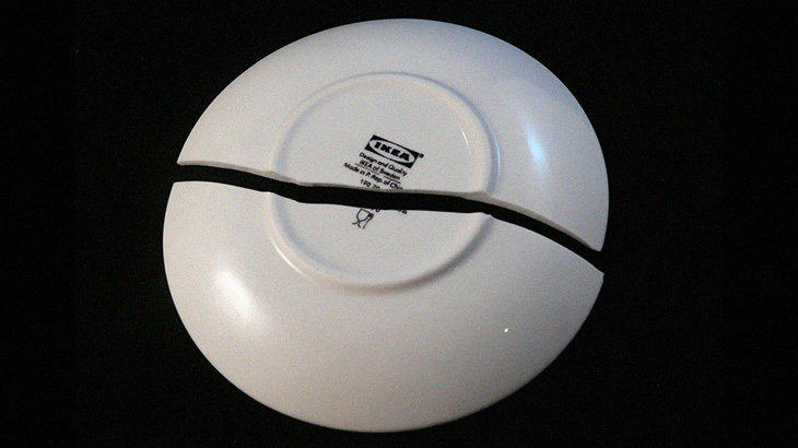 【閲覧注意】ブラジルギャング、割れた皿で人間の首を切るグロ動画。