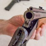 【閲覧注意】ショットガンで撃たれた男性、頭の中カラッポ･･･。