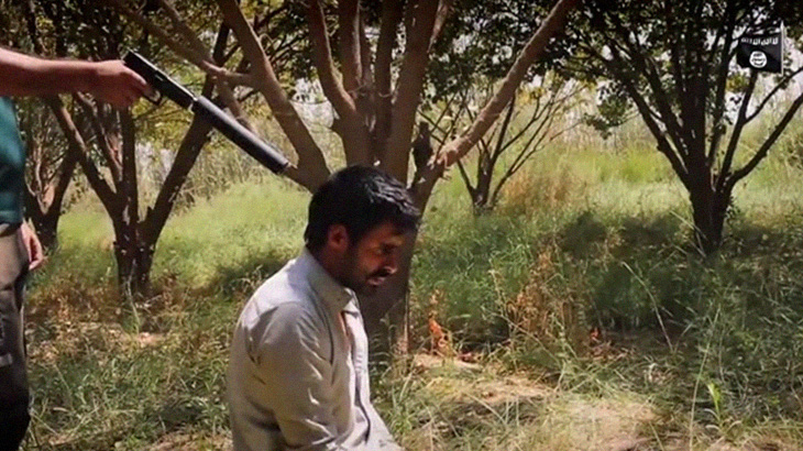 【閲覧注意】ISISにより銃殺される捕虜を撮影した無駄に高画質なグロ動画。