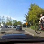 クソ迷惑な自転車が撮影される。